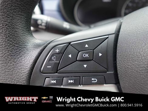 Used 2023 Nissan Versa SV image 14