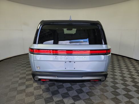 Used 2025 Rivian R1S Adventure AWD/4WD image 4