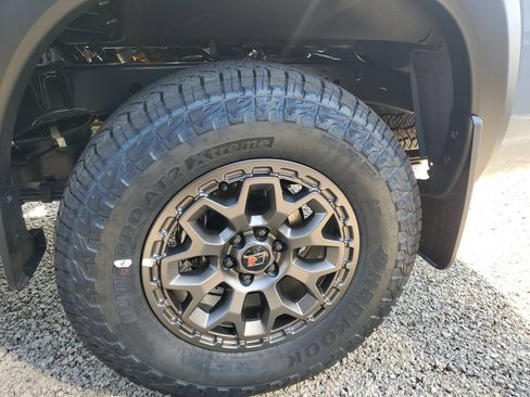 New 2026 Nissan Frontier PRO-4X w/ Pro-4x Convenience Package AWD/4WD image 34