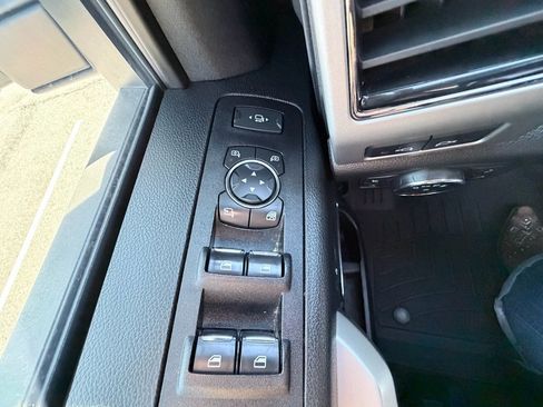 Used 2021 Ford F250 Lariat image 10