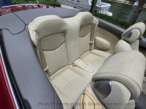Used 2014 INFINITI Q60 Convertible w/ Premium Package RWD image 27
