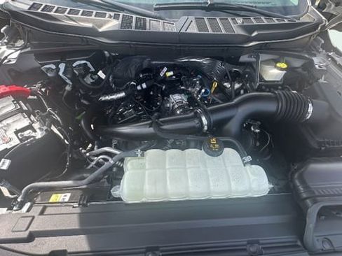 Used 2024 Ford F150 XLT image 33