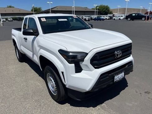 Used 2025 Toyota Tacoma SR RWD image 3