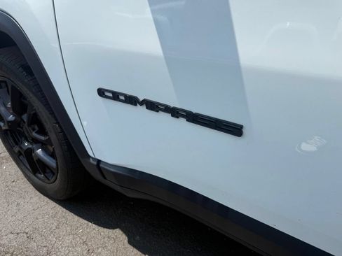 Certified 2022 Jeep Compass Latitude AWD/4WD image 12