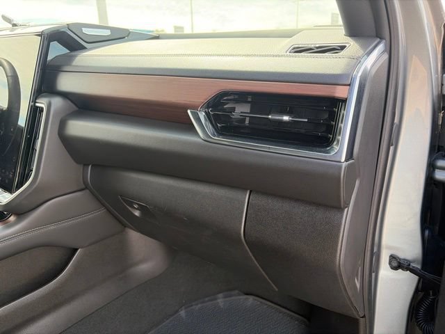 Used 2025 GMC Yukon Denali AWD/4WD image 55
