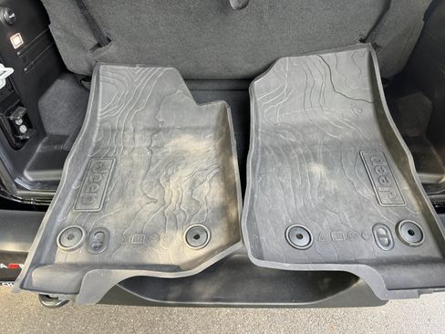Used 2025 Jeep Wrangler Sport AWD/4WD image 52