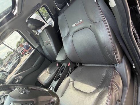 Used 2012 Nissan Frontier PRO-4X w/ Pro-4x Luxury Pkg AWD/4WD image 17