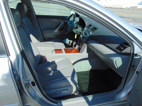 Used 2009 Toyota Camry XLE image 13