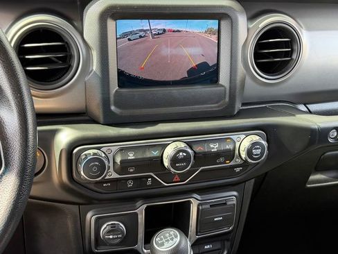 Used 2022 Jeep Wrangler Unlimited Sport AWD/4WD image 19