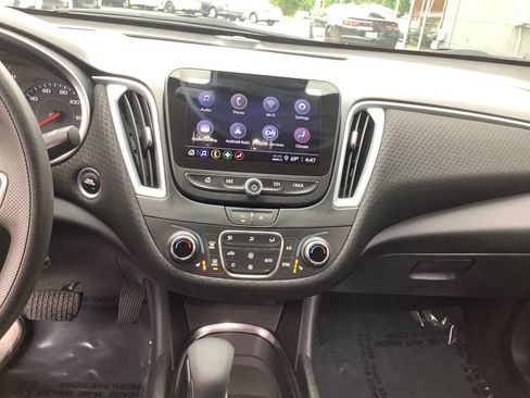 Used 2023 Chevrolet Malibu LT FWD image 20
