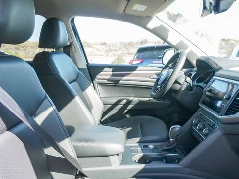 Used 2019 Volkswagen Atlas SE image 16