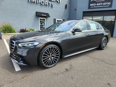 Used 2021 Mercedes-Benz S 580 4MATIC Sedan w/ AMG Line image 10