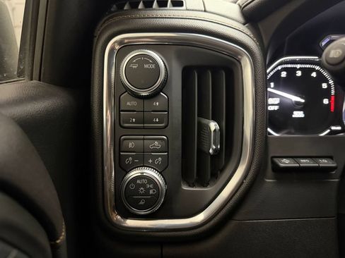 Used 2021 GMC Sierra 1500 AT4 w/ AT4 Premium Package AWD/4WD image 36