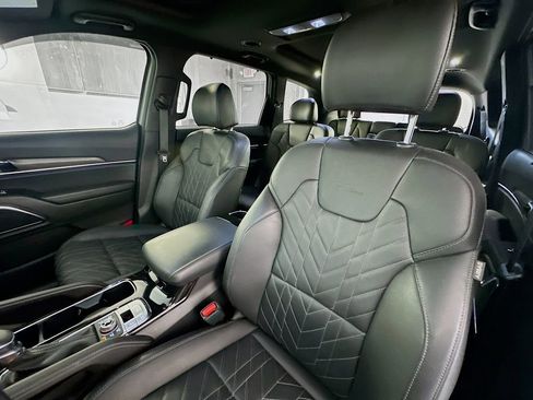 Used 2025 Kia Telluride SX X-Line AWD/4WD image 22