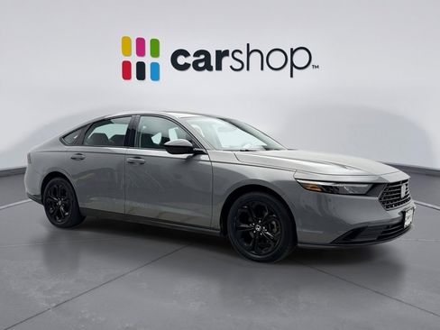 Used 2025 Honda Accord SE image 7