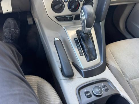 Used 2014 Ford Focus SE w/ SE Winter Package FWD image 35