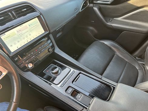 Used 2018 Jaguar F-PACE R-Sport AWD/4WD image 21