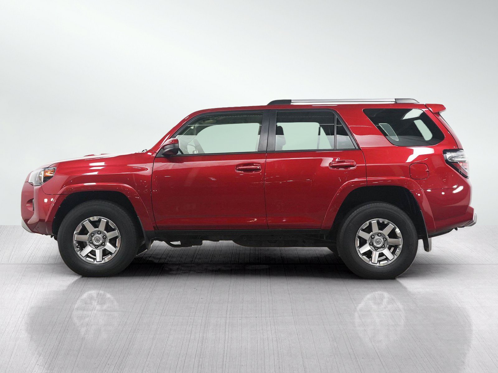 Used 2014 Toyota 4Runner Trail AWD/4WD image 2