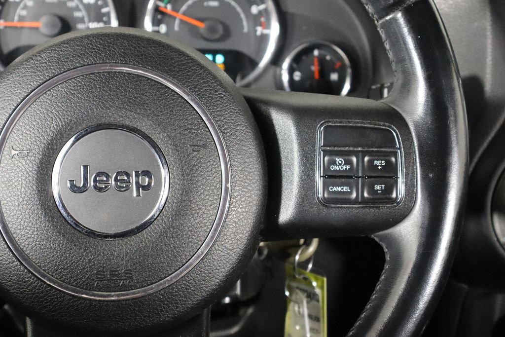 Used 2014 Jeep Wrangler Unlimited Sport w/ Connectivity Group AWD/4WD image 10