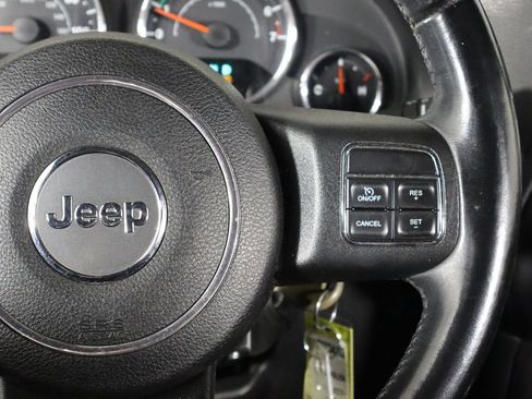 Used 2014 Jeep Wrangler Unlimited Sport w/ Connectivity Group AWD/4WD image 10