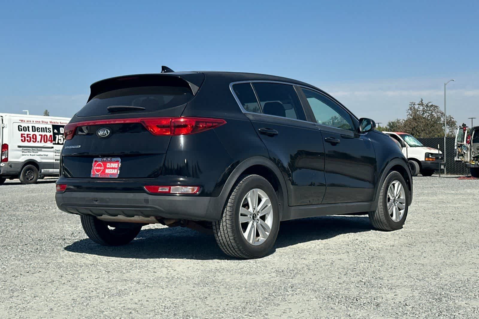 Used 2019 Kia Sportage LX FWD image 3