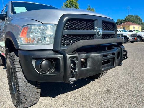 Used 2014 RAM 2500 Tradesman w/ Chrome Appearance Group AWD/4WD image 11