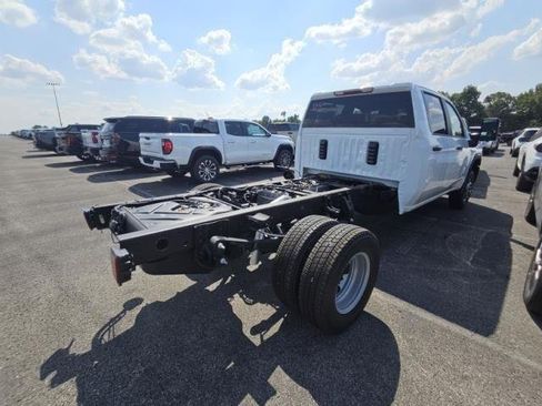 Used 2026 GMC Sierra 3500 Pro AWD/4WD image 3