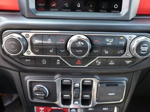 Used 2021 Jeep Wrangler Unlimited Rubicon AWD/4WD image 28