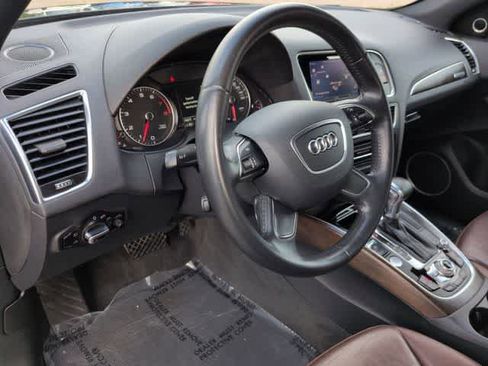 Used 2017 Audi Q5 2.0T Premium Plus w/ Technology Package image 10