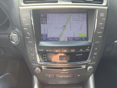 Used 2013 Lexus IS 250C RWD image 23