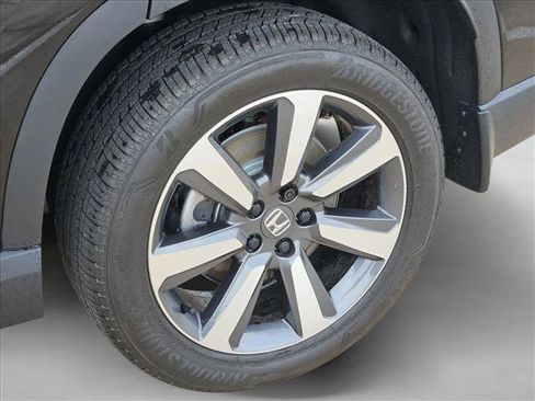 Used 2025 Honda Pilot Elite image 17