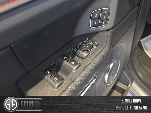 Used 2024 Ford Expedition Limited AWD/4WD image 12