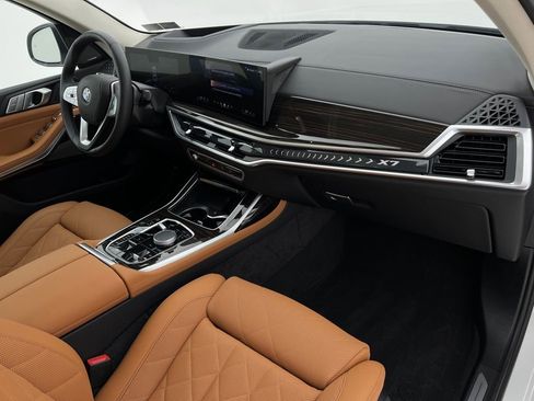 Certified 2026 BMW X7 xDrive40i w/ Premium Package image 13