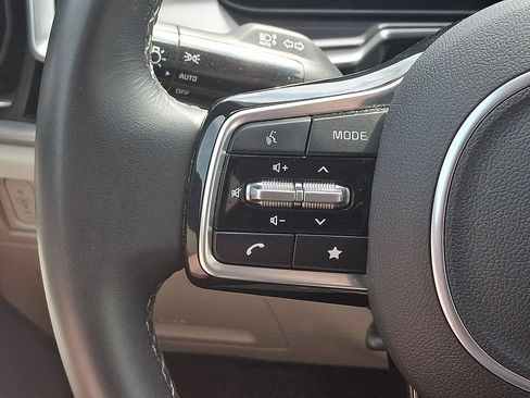 Used 2025 Kia Sorento S AWD/4WD image 25
