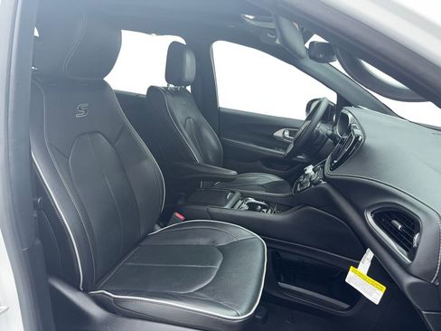 Used 2023 Chrysler Pacifica Limited w/ S Appearance Package FWD image 31