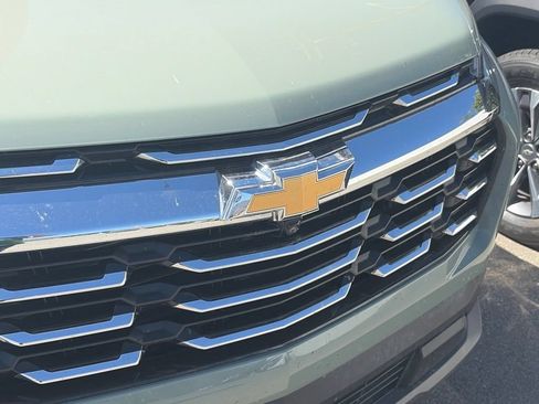 Used 2025 Chevrolet Equinox LT w/ Convenience Package II FWD image 6