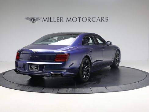 Certified 2025 Bentley Flying Spur Plug-In Hybrid image 5
