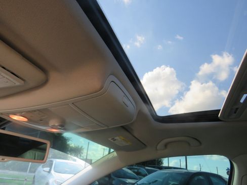 Used 2013 Volkswagen Passat TDI SEL Premium image 23