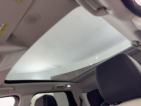 Certified 2024 Land Rover Discovery Sport S image 15