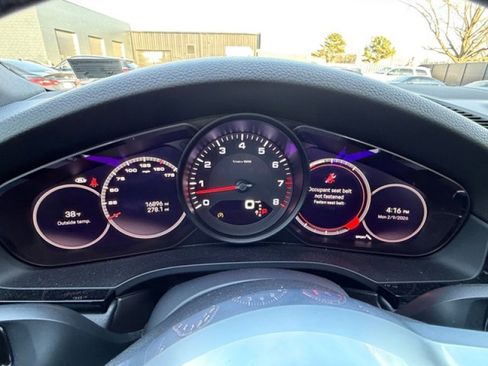 Used 2023 Porsche Cayenne Platinum Edition w/ Performance Package image 24