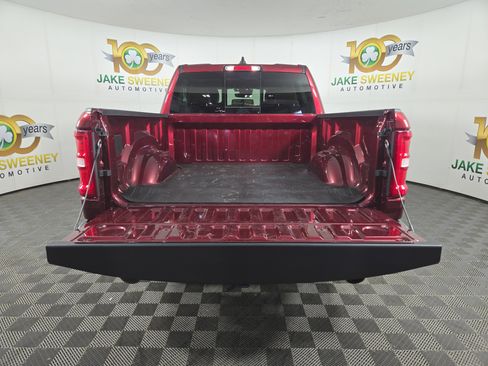 Used 2025 RAM 1500 Laramie AWD/4WD image 33