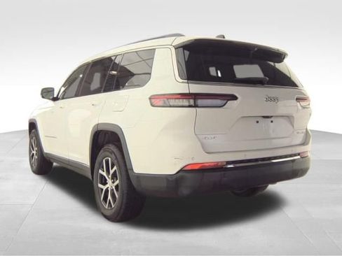 Used 2024 Jeep Grand Cherokee L Limited w/ Luxury Tech Group II image 4