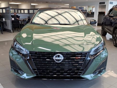 New 2026 Nissan Altima 2.5 SR FWD image 2