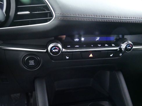 New 2026 MAZDA MAZDA3 2.5 S Hatchback w/ Premium Pkg FWD image 7