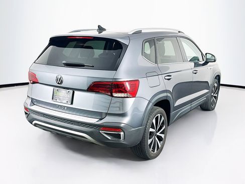 Used 2023 Volkswagen Taos SE FWD image 9