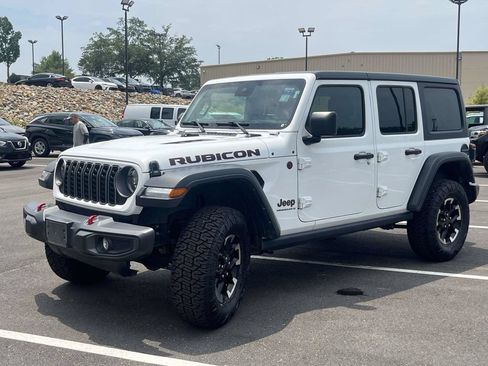 Used 2025 Jeep Wrangler Unlimited Rubicon AWD/4WD image 7