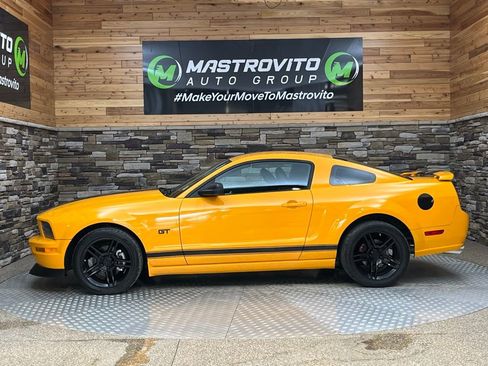 Used 2008 Ford Mustang GT RWD image 6
