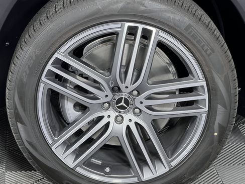 New 2026 Mercedes-Benz GLS 450 4MATIC image 15