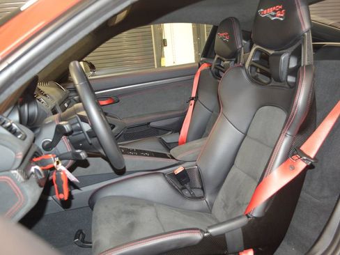 Certified 2024 Porsche 718 Cayman GT4 RS RWD image 5