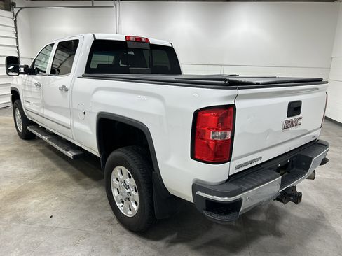 Used 2015 GMC Sierra 2500 SLT w/ Duramax Plus Package AWD/4WD image 7